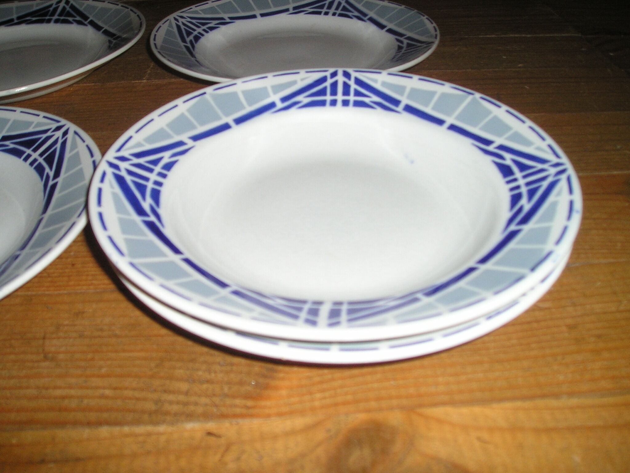 8-person St Amand tableware with Art Deco geometric patterns