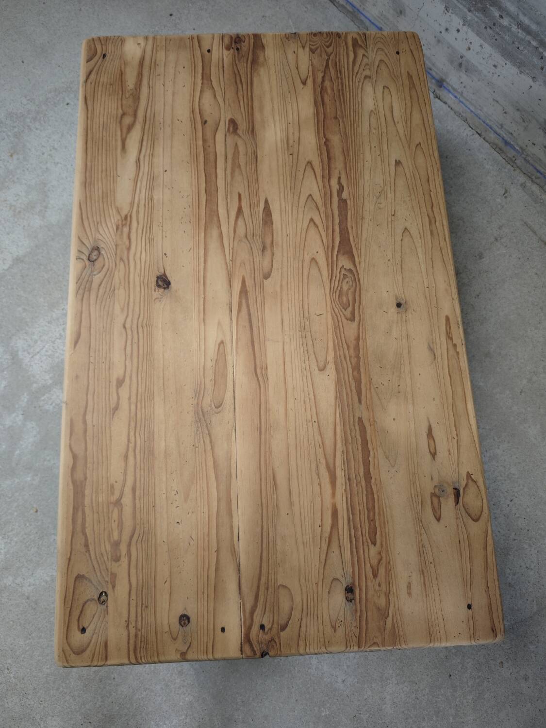 Table basse de ferme en sapin
