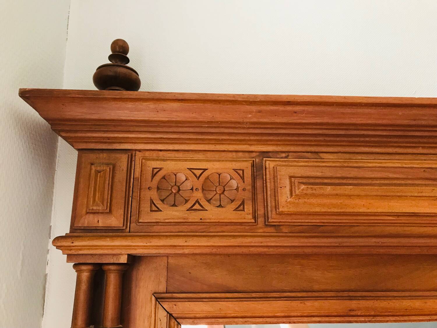 Miroir trumeau en chêne et miroir biseauté