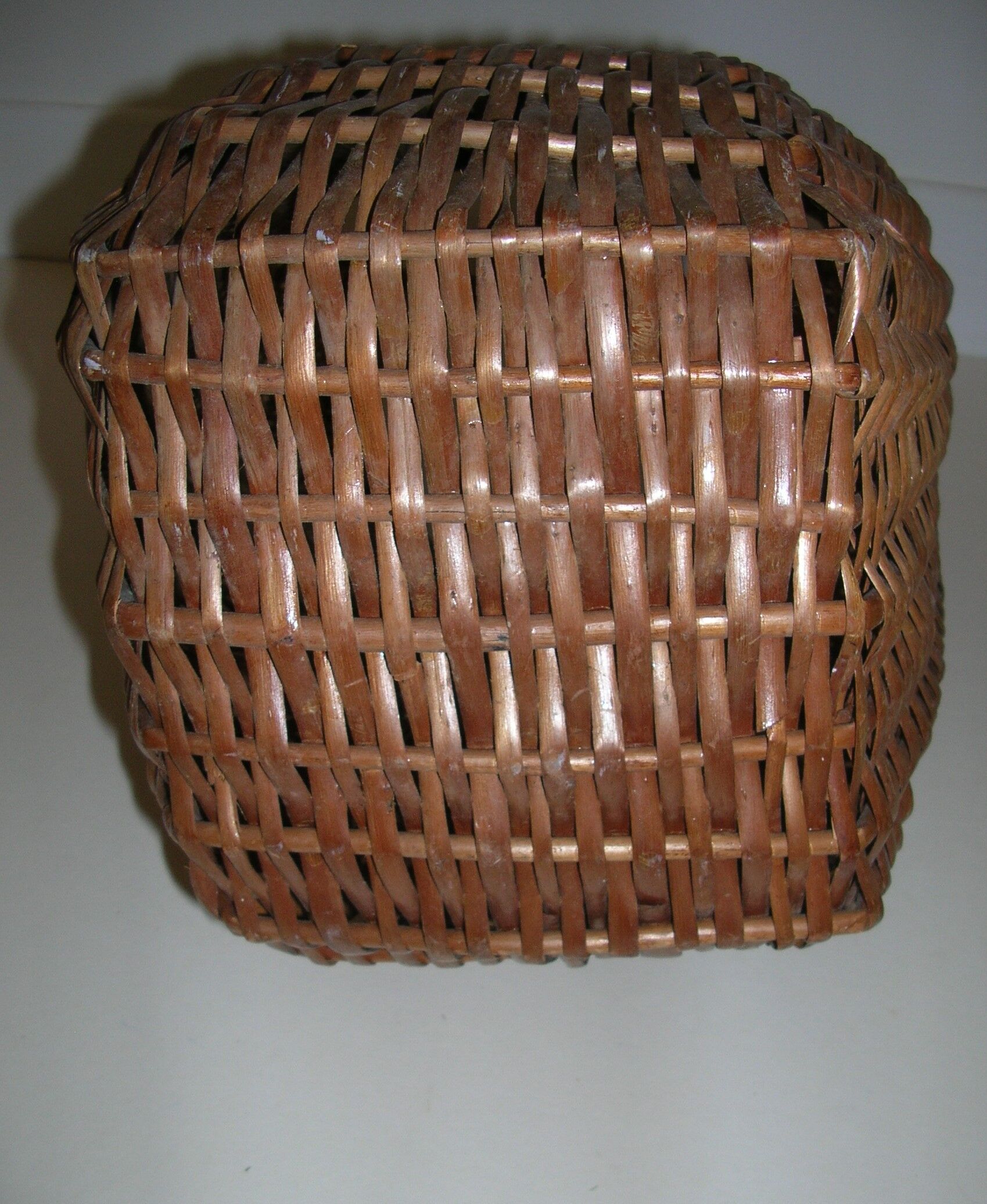 Vintage wicker basket, original format