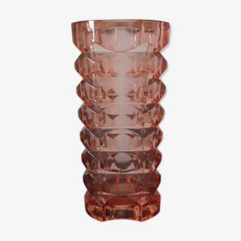 Art deco vase in pink glass