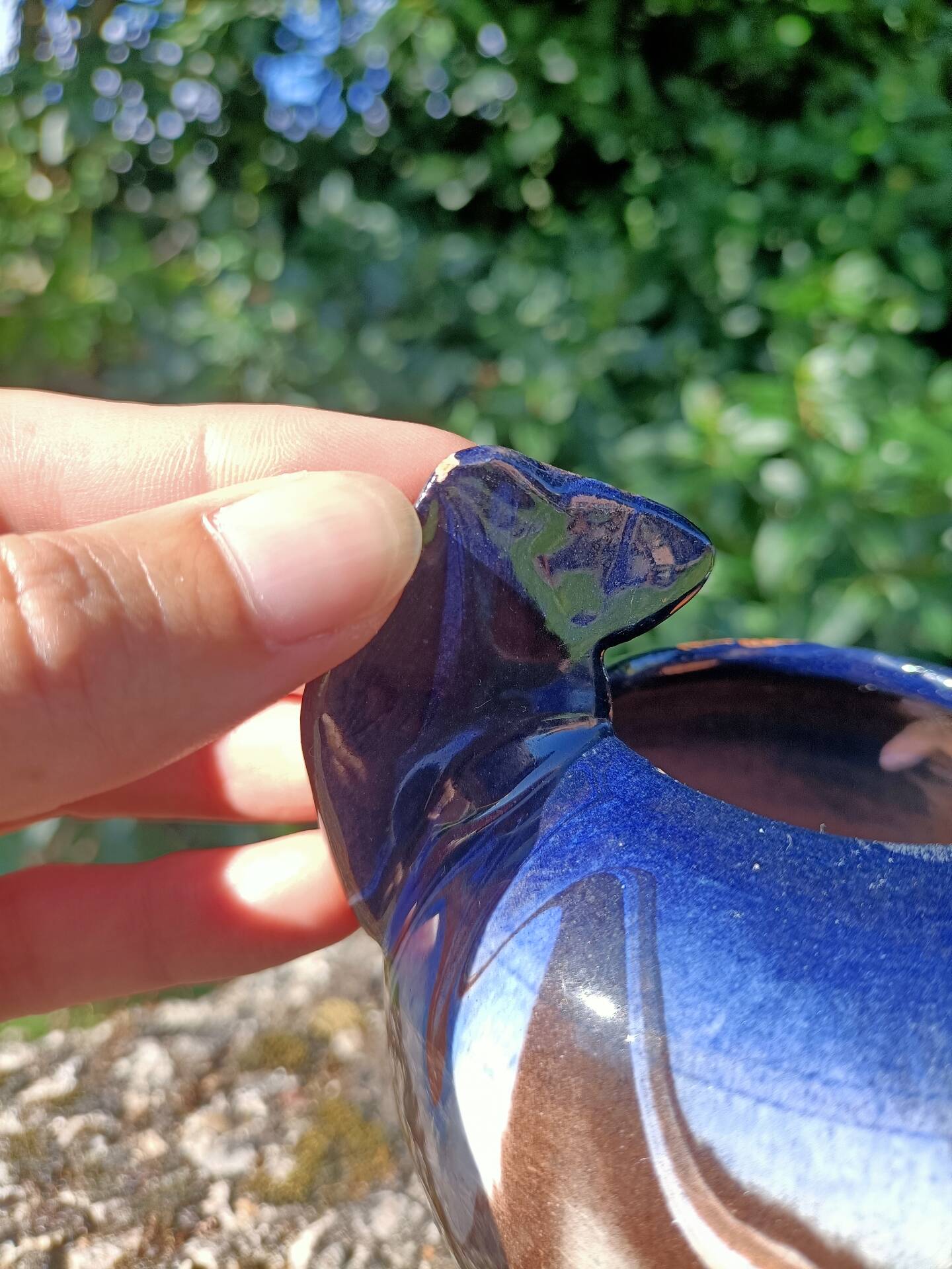 Ceramic vase with equestrian motif