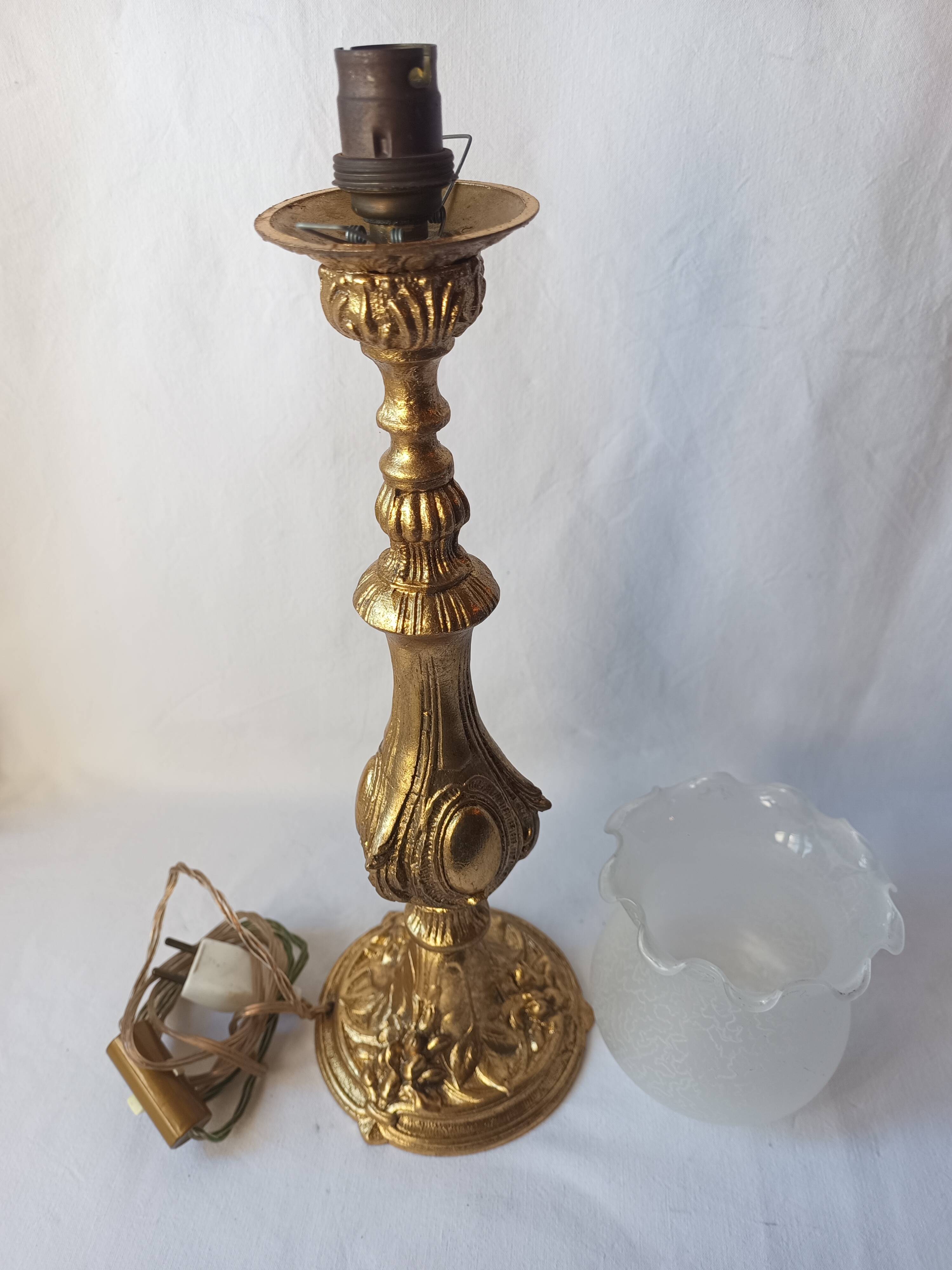 Antique gilded bronze lamp with engraved tulip medallion, 47 cm, interior decoration.