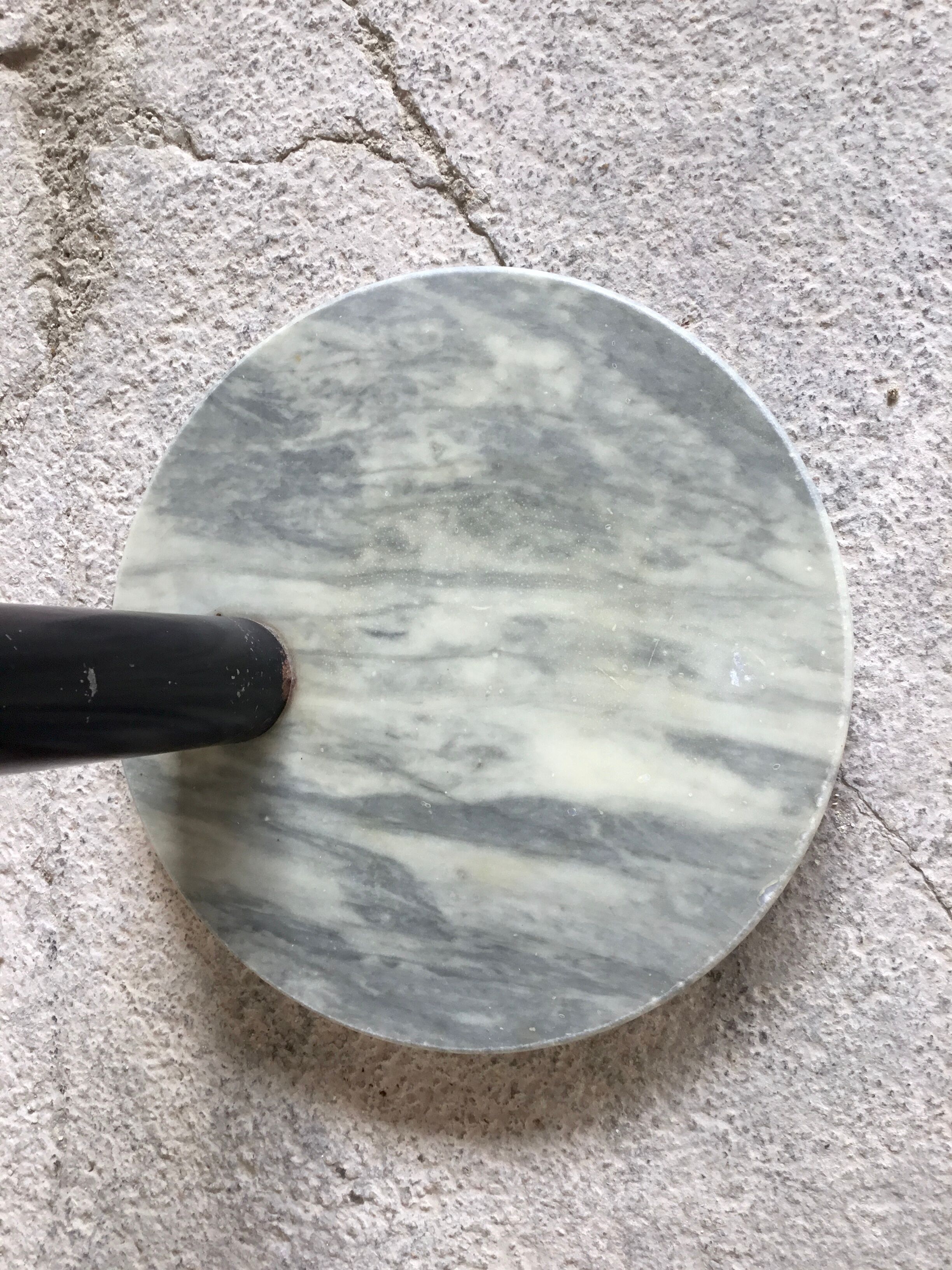 Fifth wheel or sofa end - smoked glasses and marble foot - design 1970