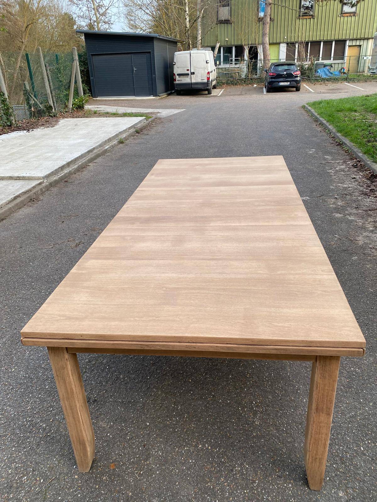 Renovated extendable farmhouse dining table in solid oak from the 19th century, 250-350.