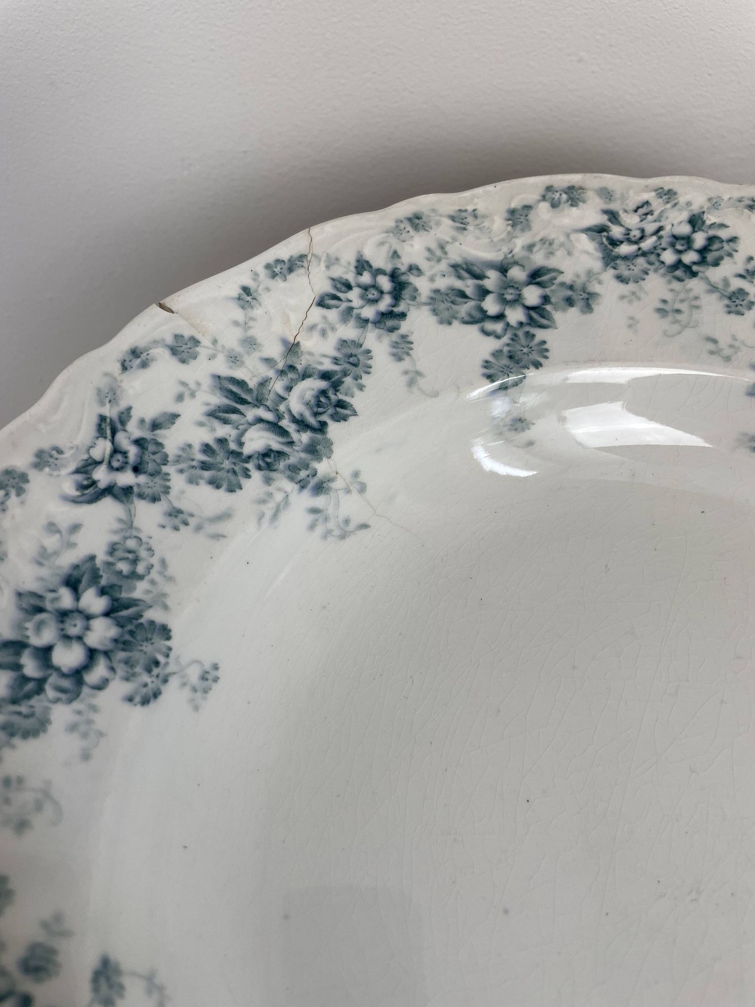Ensemble de 6 assiettes creuses en faïence de Maastricht modèle Clara