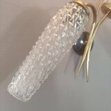 Set of 2 vintage 2-spoke wall lamps in gilded metal and diamond textured tulip glass