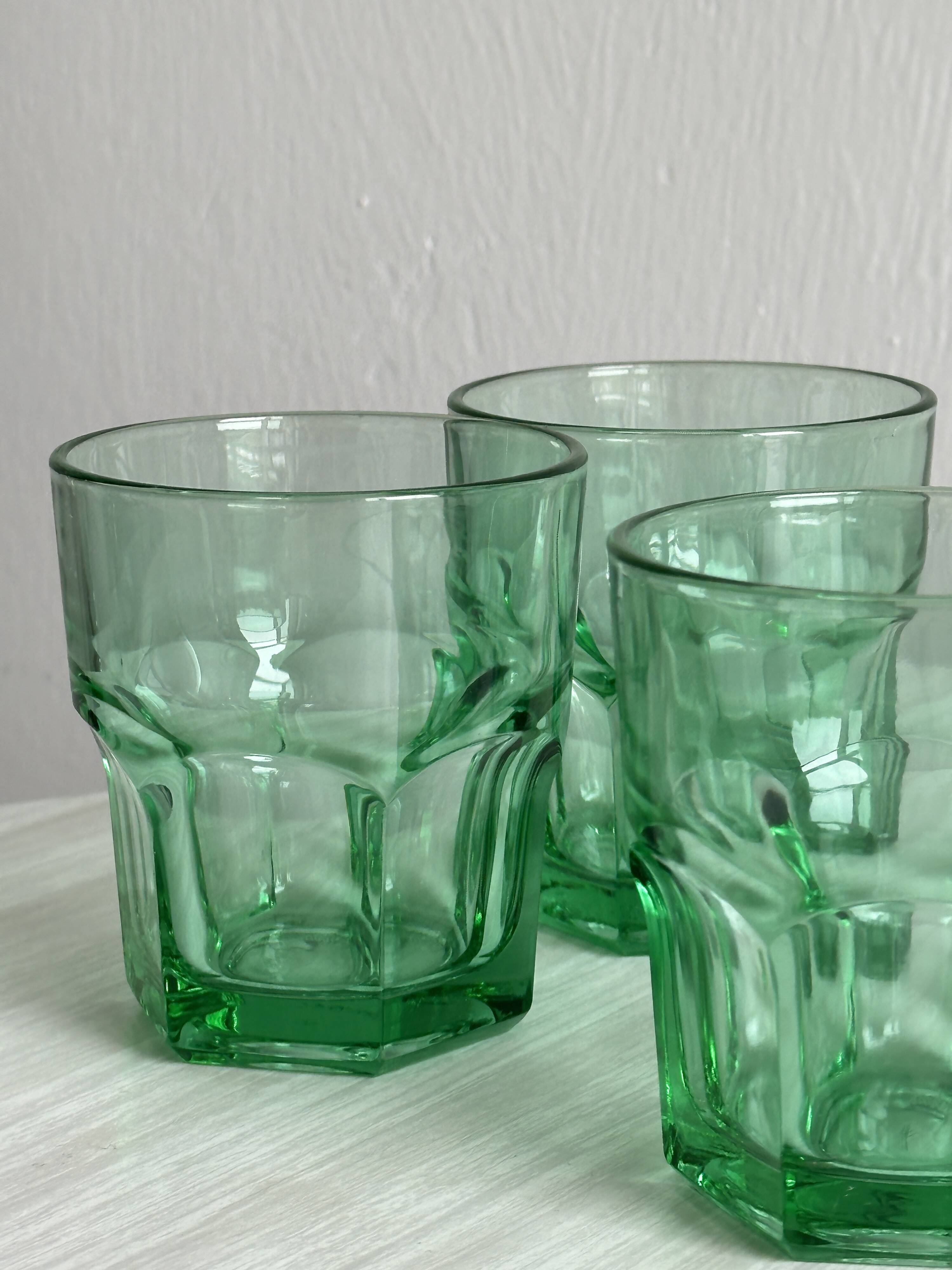 4 verres à eau