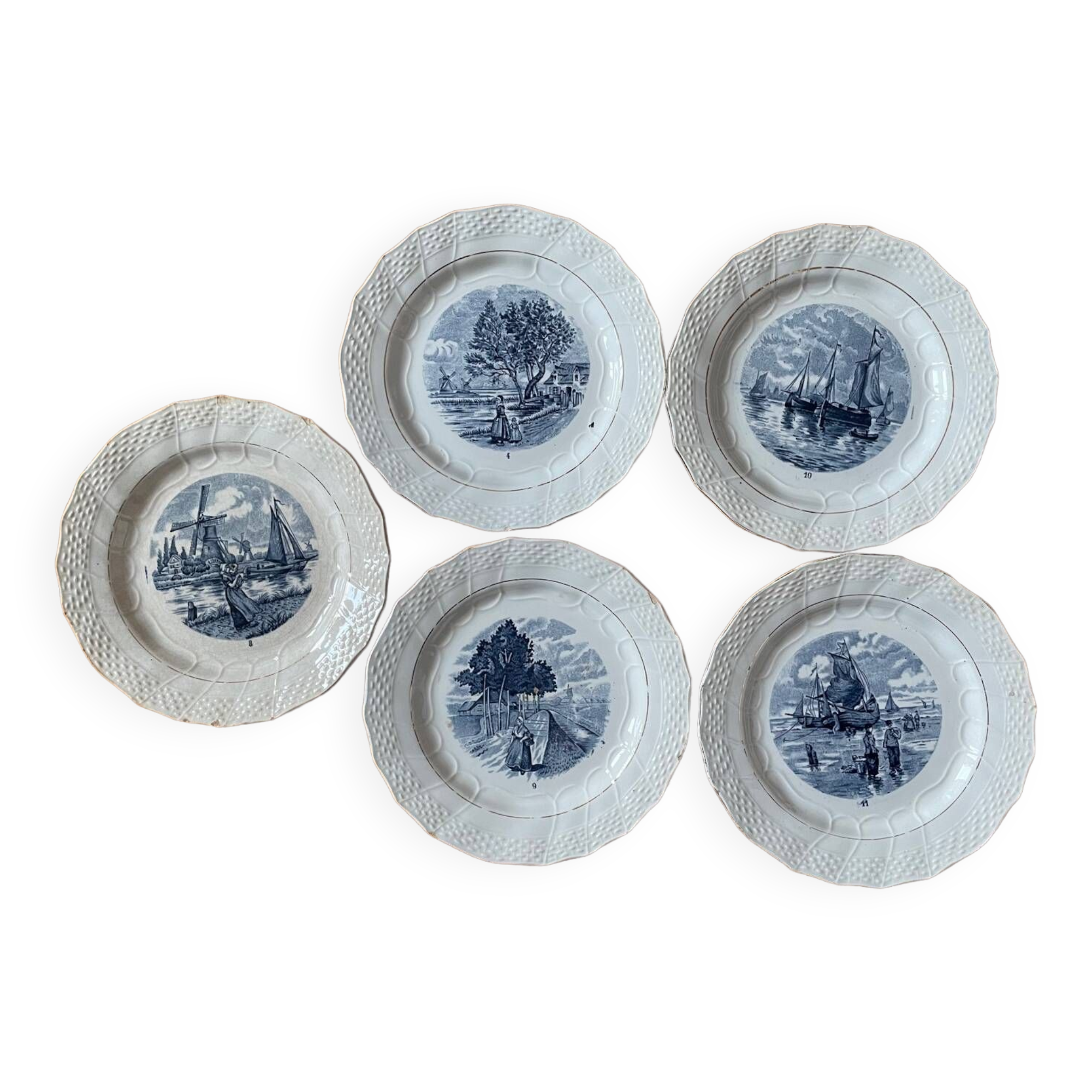 Dessert plates in Delft