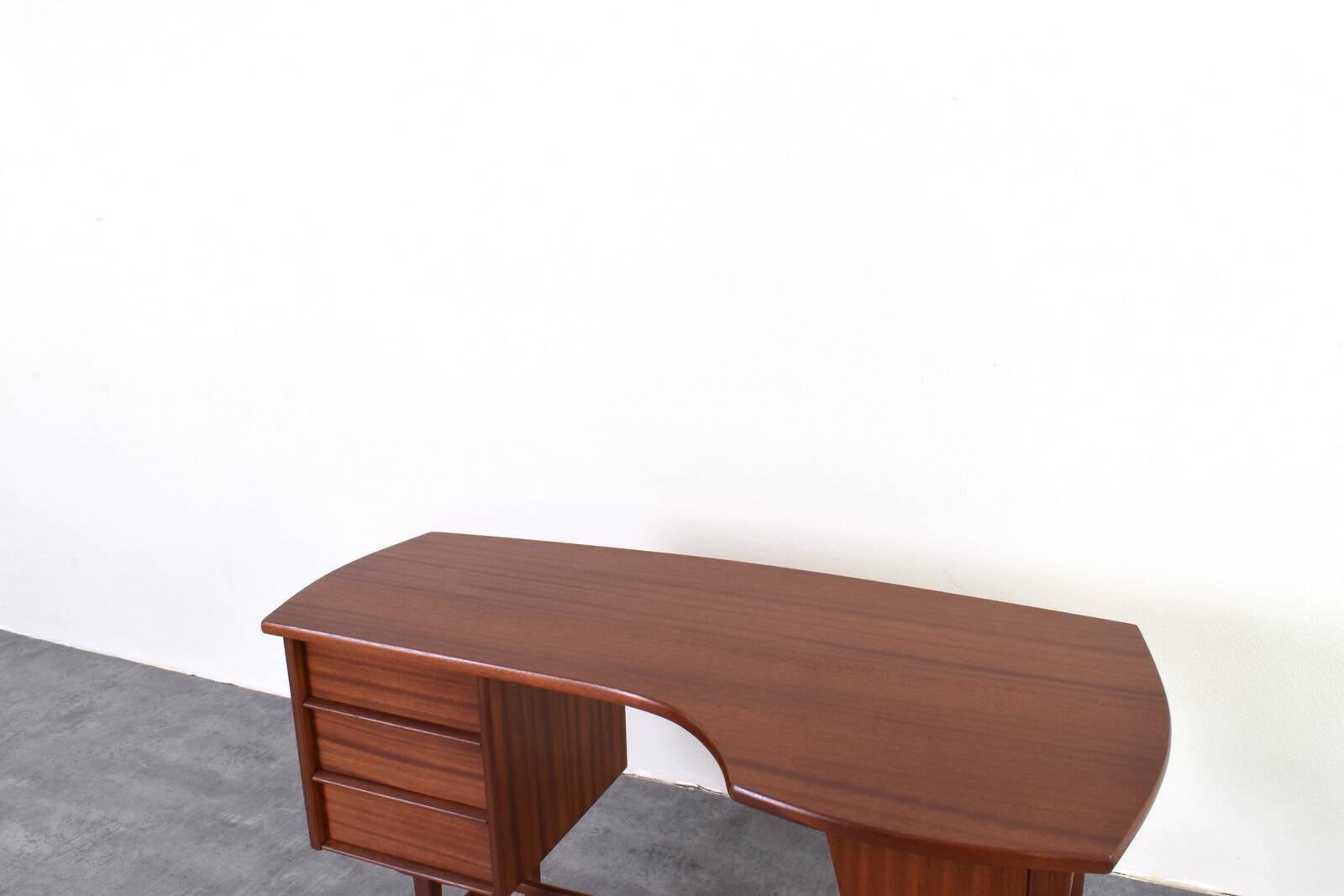 Mid-Century Kidney Shaped Danish Teak Desk, 1960s.