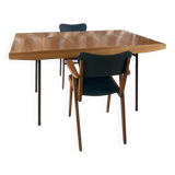 Extendable table designed by Alain Richard