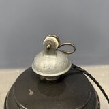 Lampe à suspension industrielle française en émail noir de taille moyenne