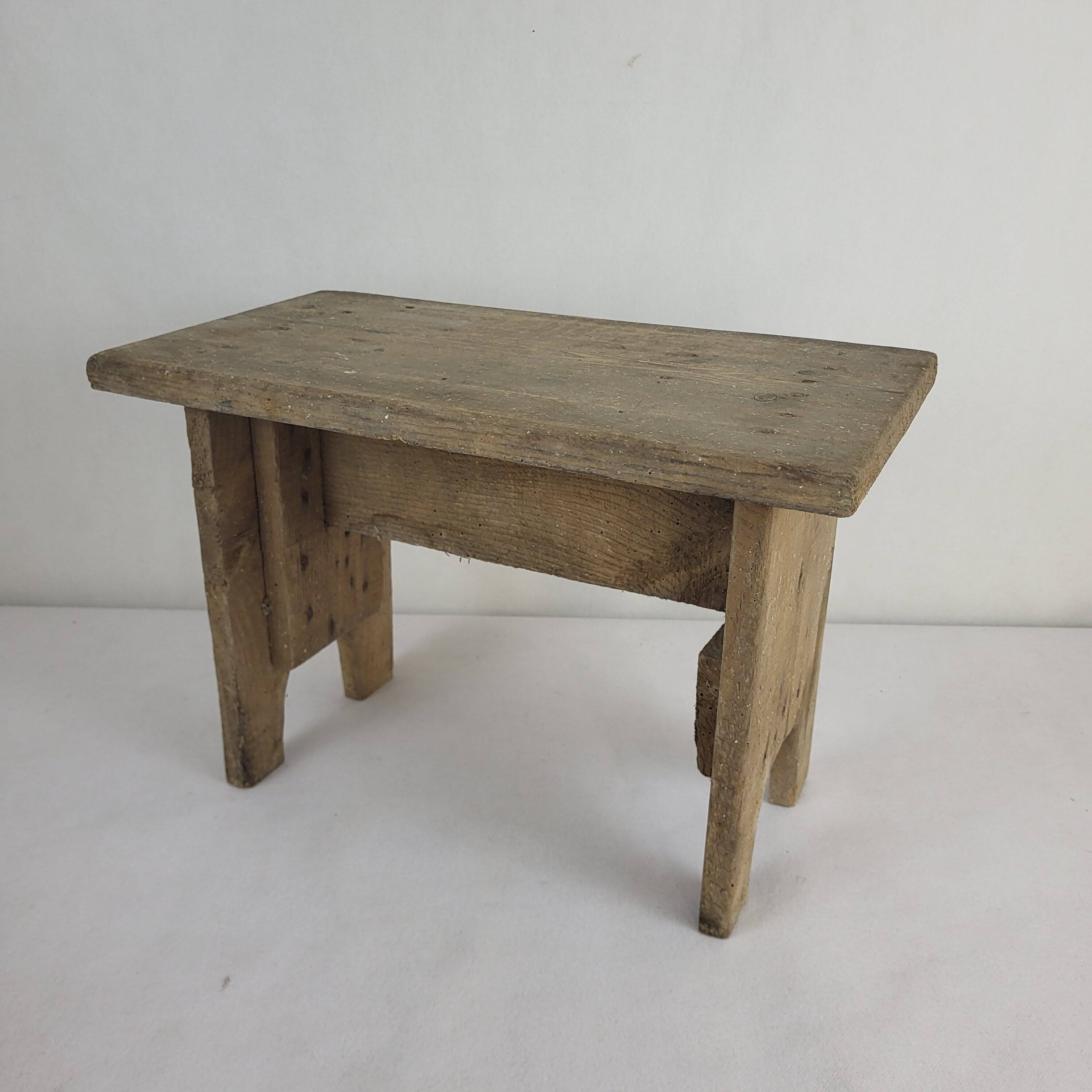 Wooden bench / stool