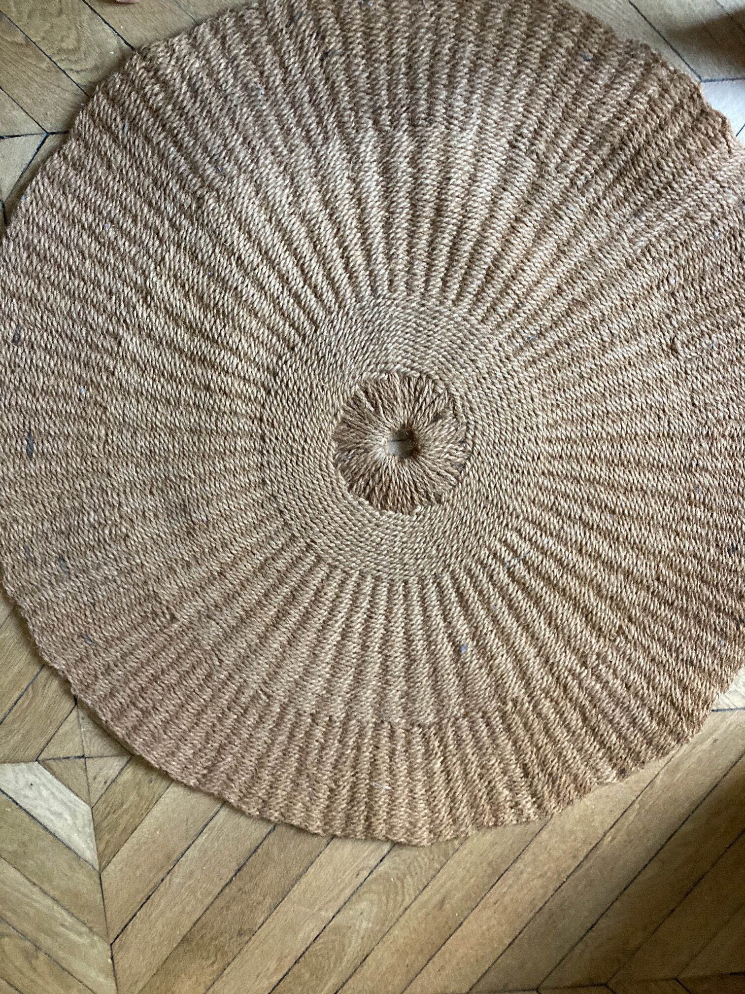Round carpet "scourtin de Nyons"