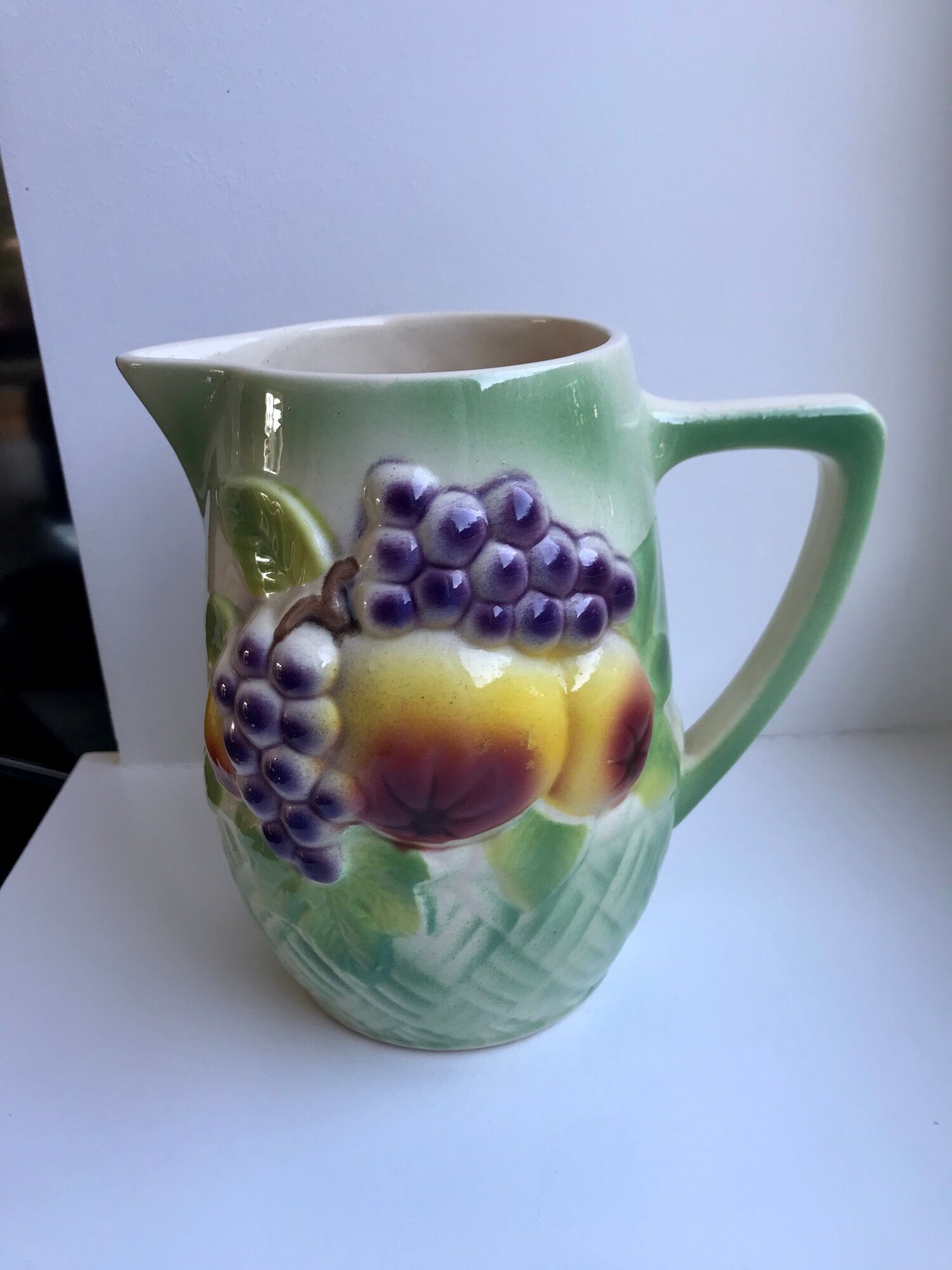 Slurry pitcher Saint-Clément Made in France early twentieth century
