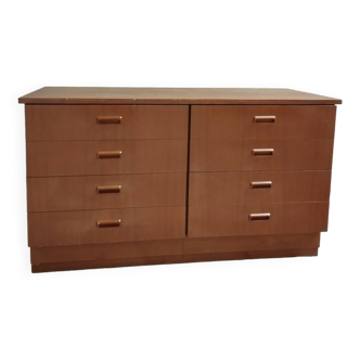 Scandinavian chest of drawers with 8 drawers