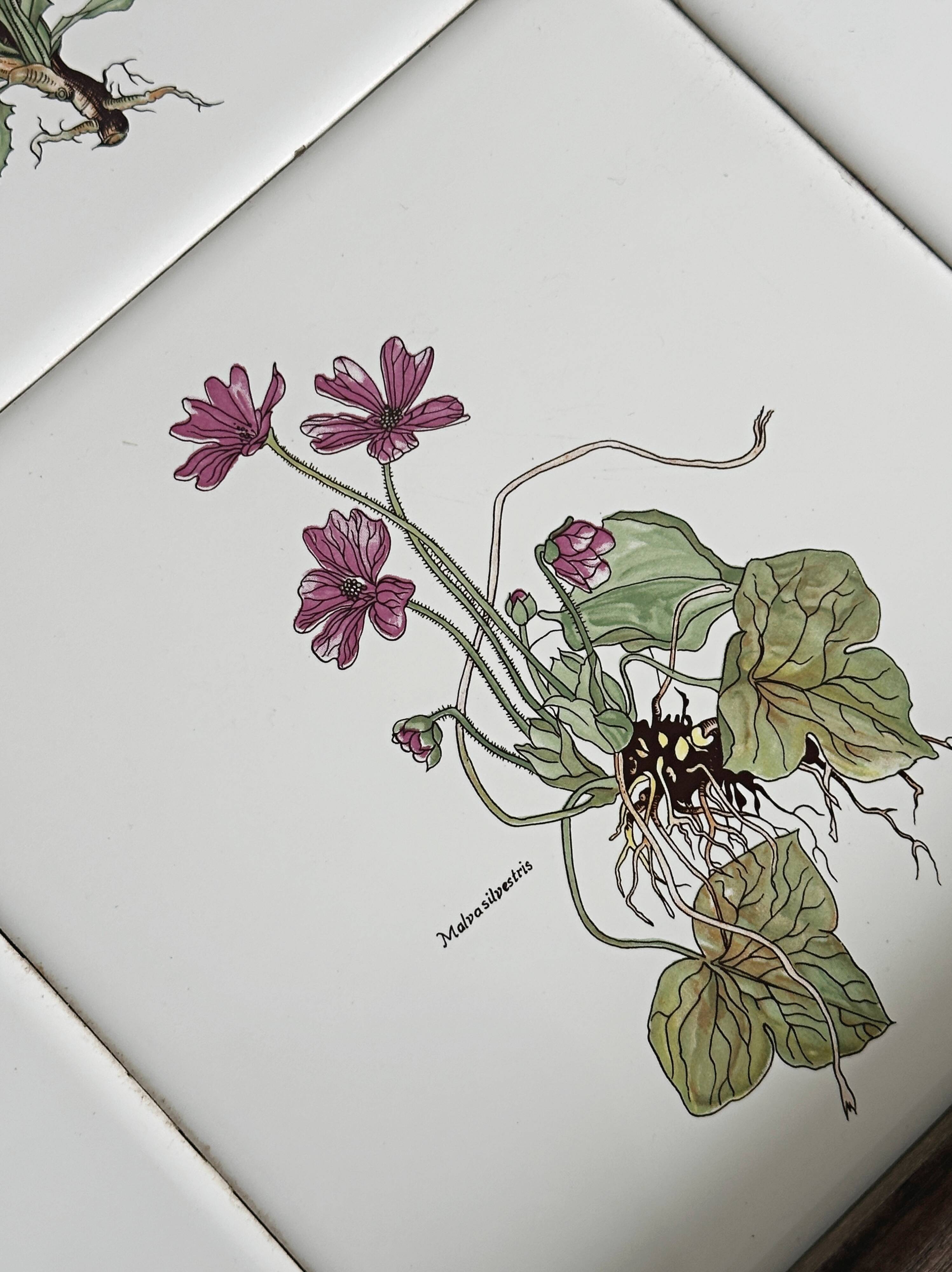 Old wooden plateau with floral tiles