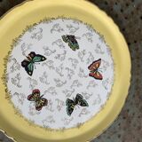 Plat a gateaux, en faïence, jaune avec des papillons muticolores, moulin des loups, orchies nord