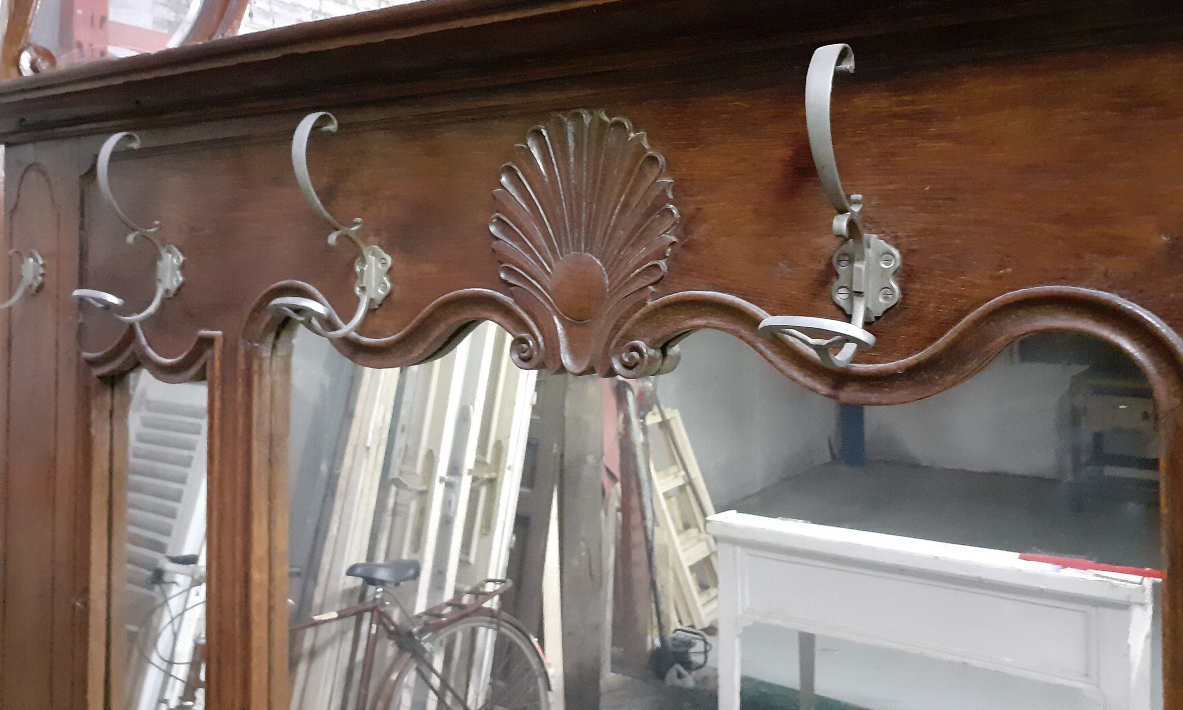 Wall coat holder