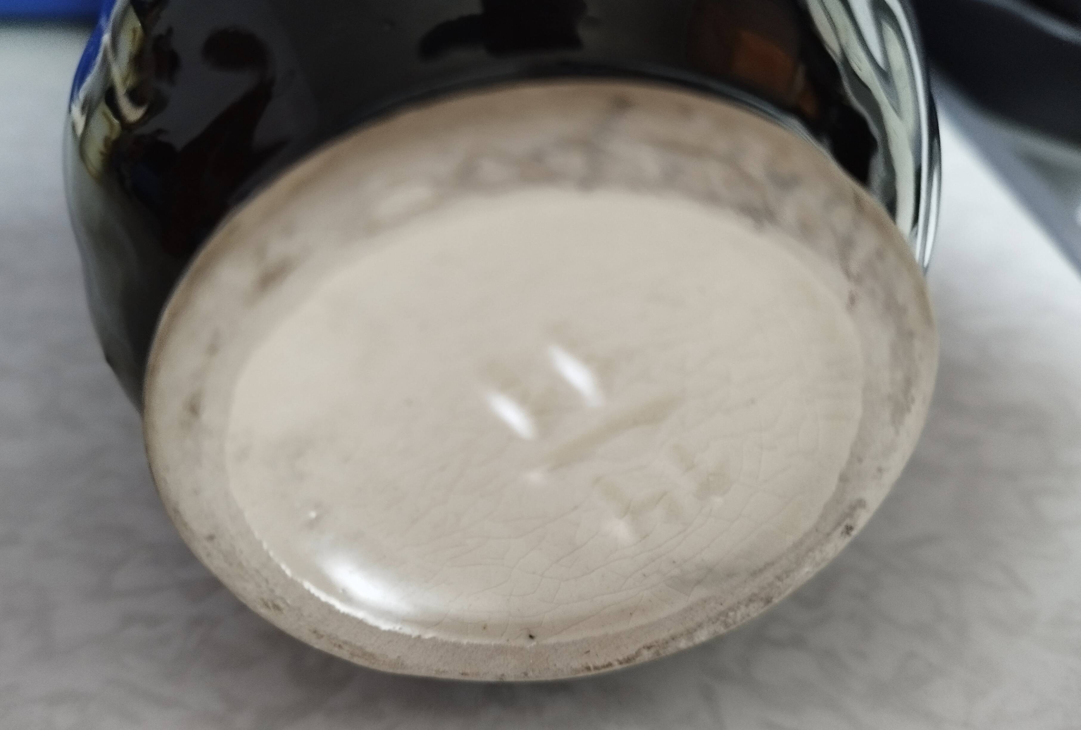 Ancient vase art decoration in ceramic, 11 cm in height.