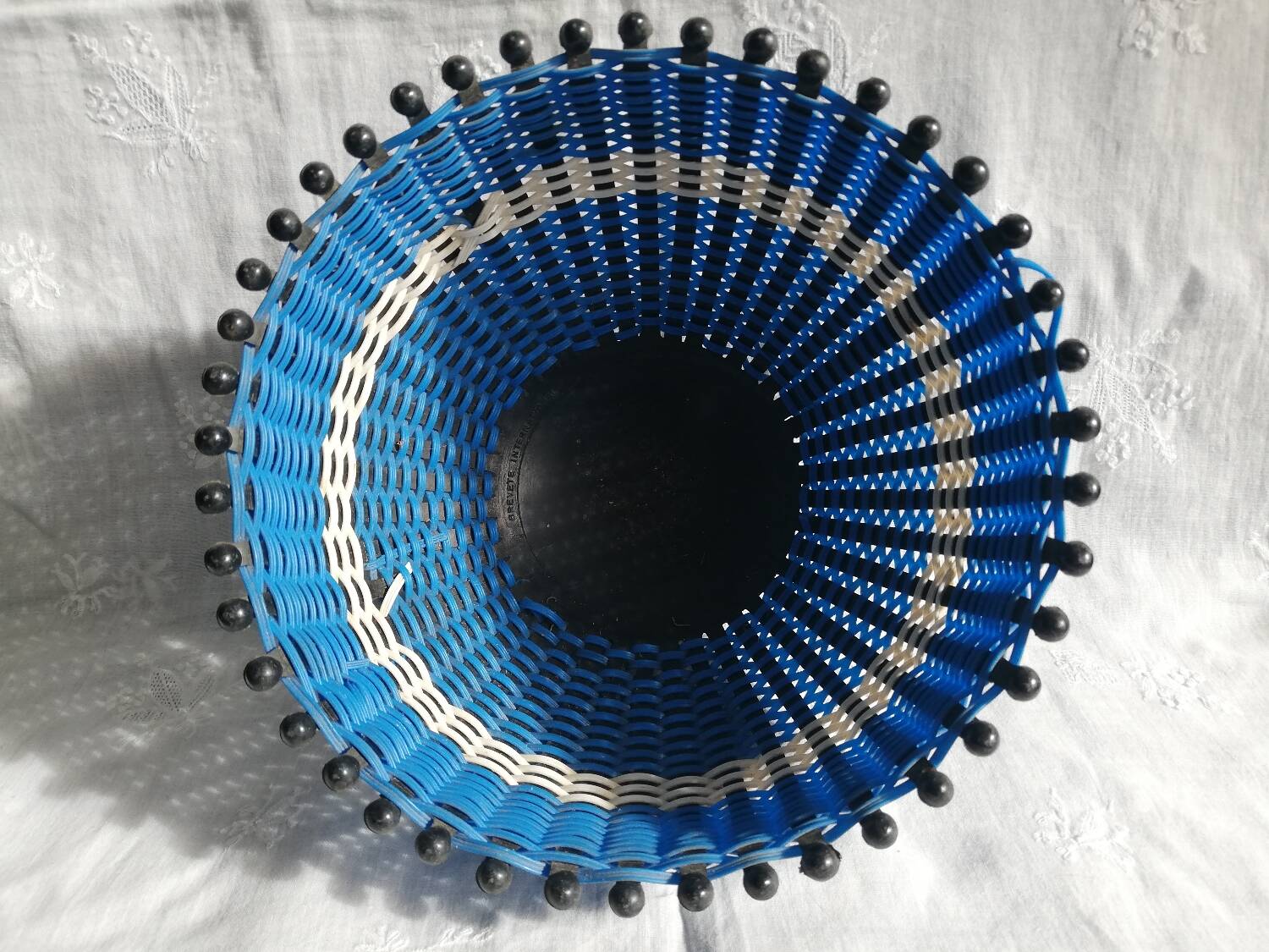 Basket, vintage pot holder