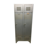 Industrial vestiary