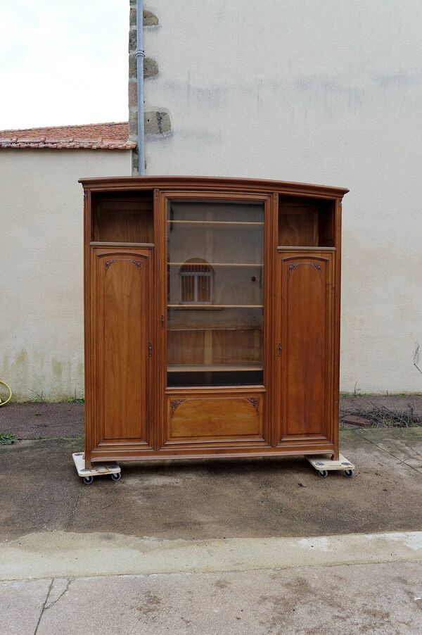 Bibliothèque vitrine Art Nouveau en noyer, vers 1910