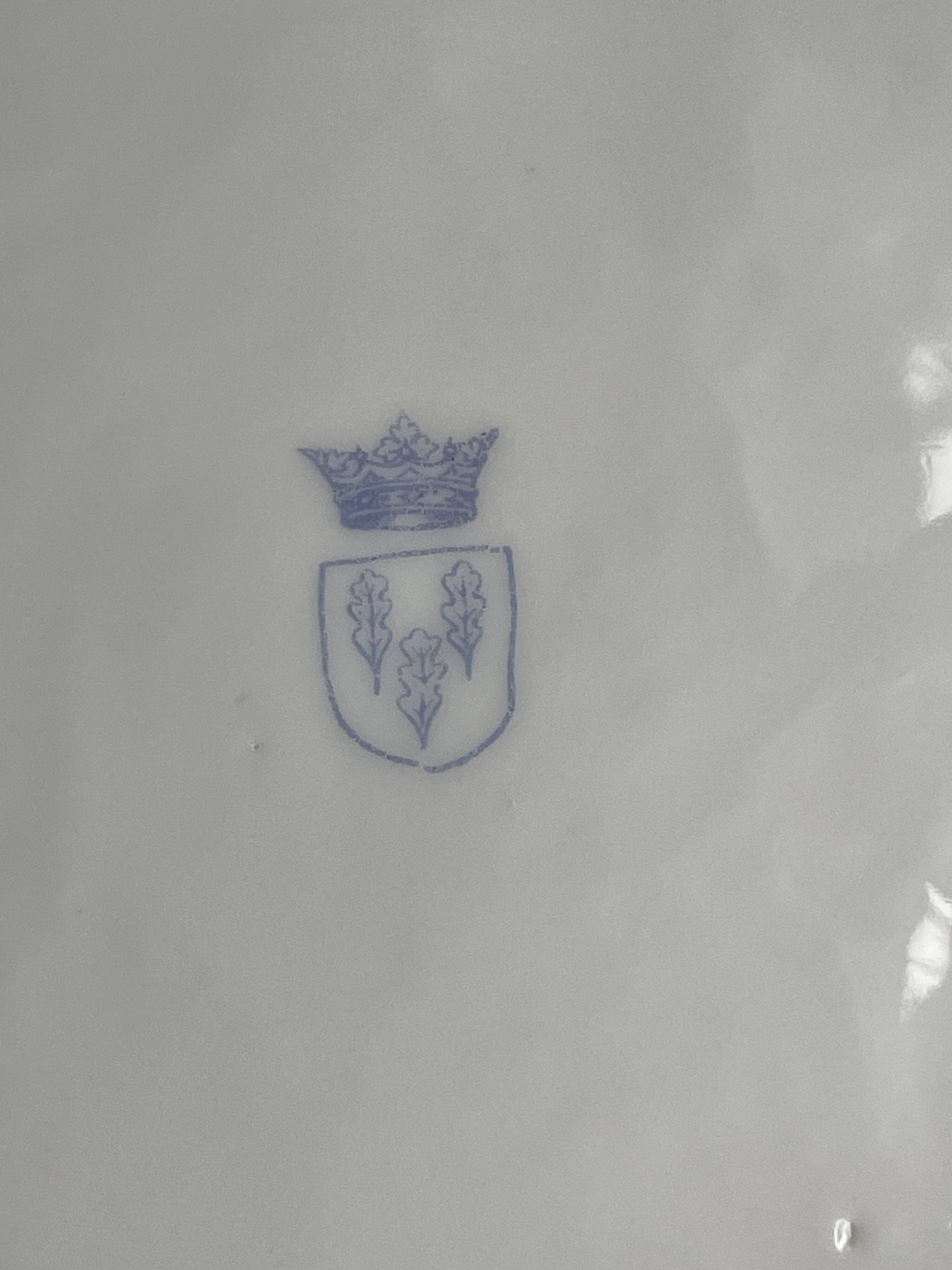 Openwork porcelain bowl with hand decoration – Von Schierholz manufactory in Plaue