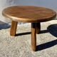 Table basse ronde tripode brutaliste, 1950