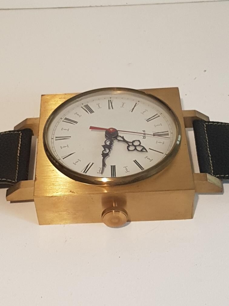 Pendule FFR forme montre