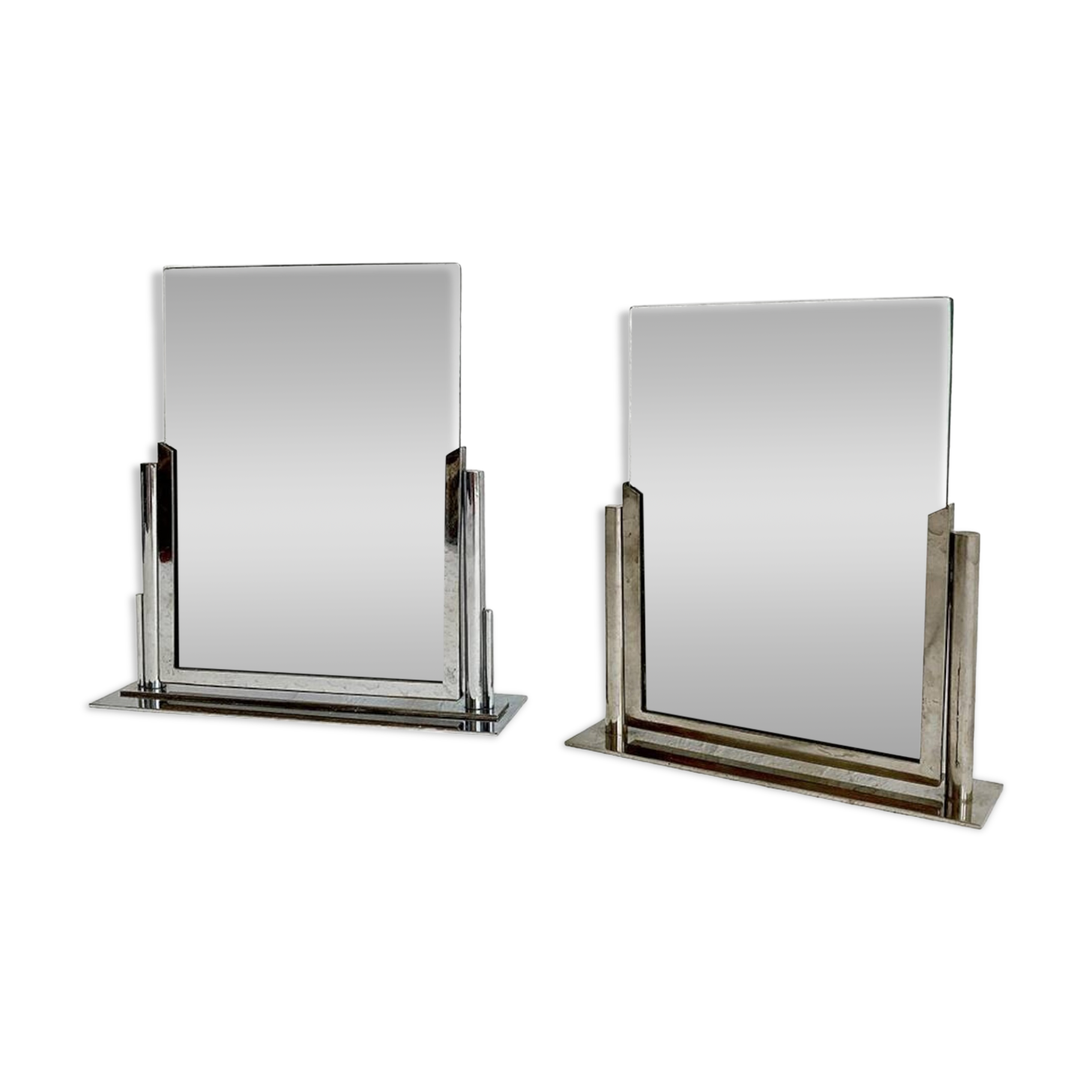 Duo of Art Deco photo frames in silver metal with beveled glass