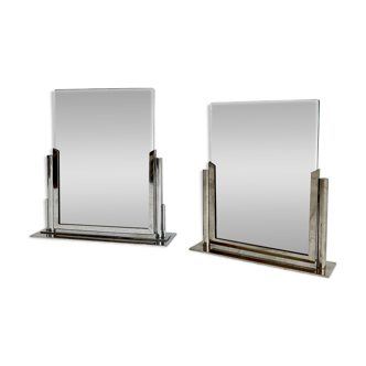 Duo of Art Deco photo frames in silver metal with beveled glass