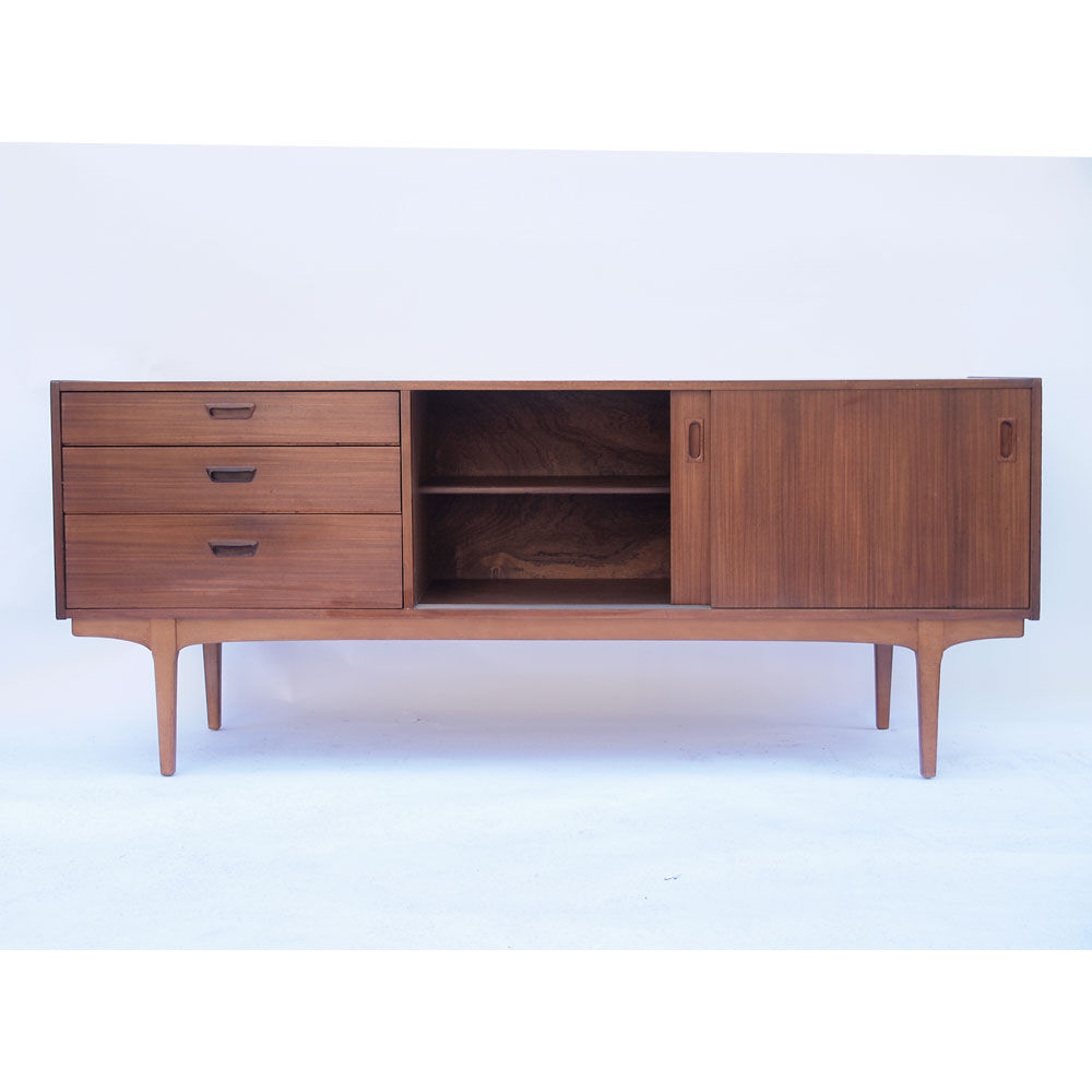 Vintage Scandinavian row Nathan