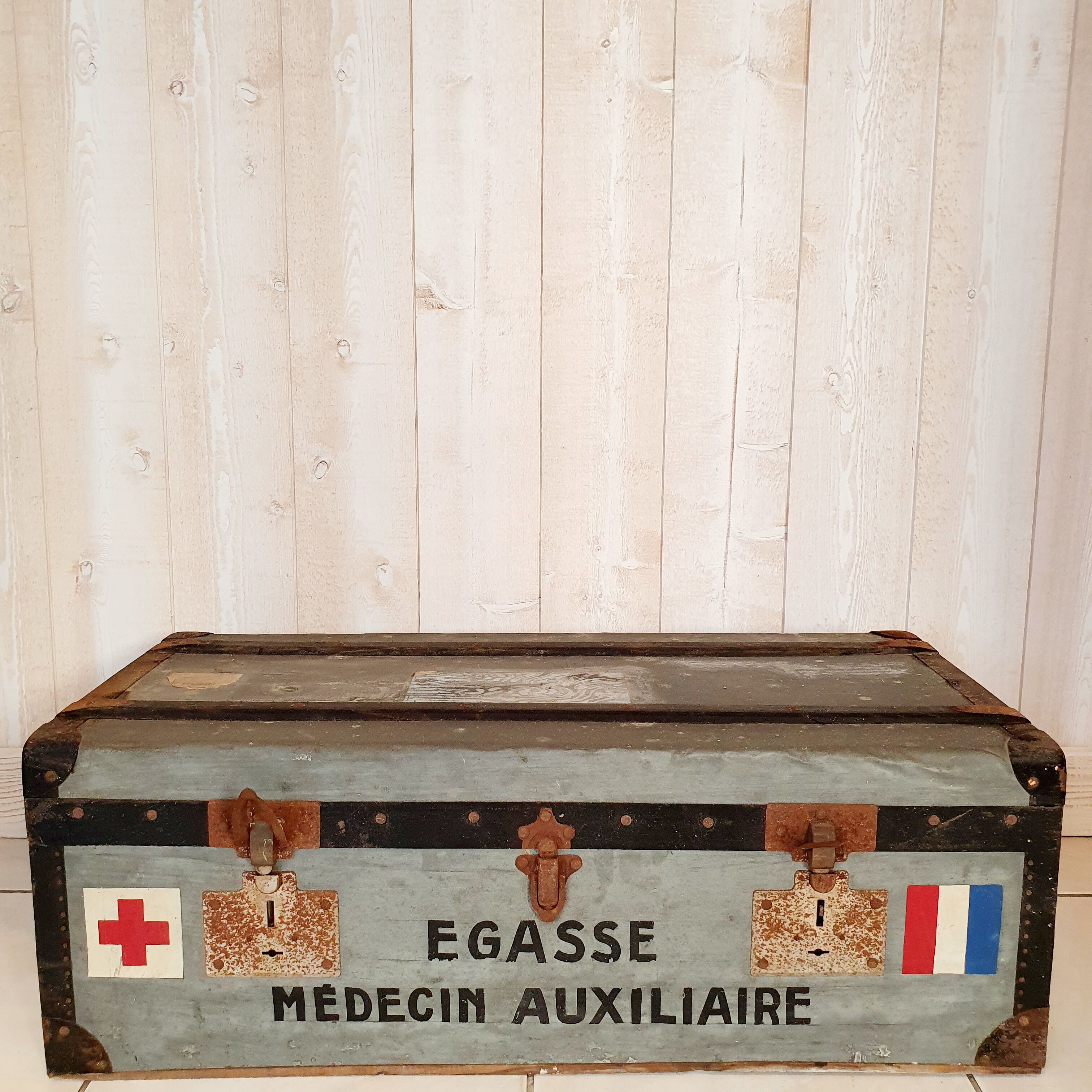 Military malle of an auxiliary war doctor 14-18