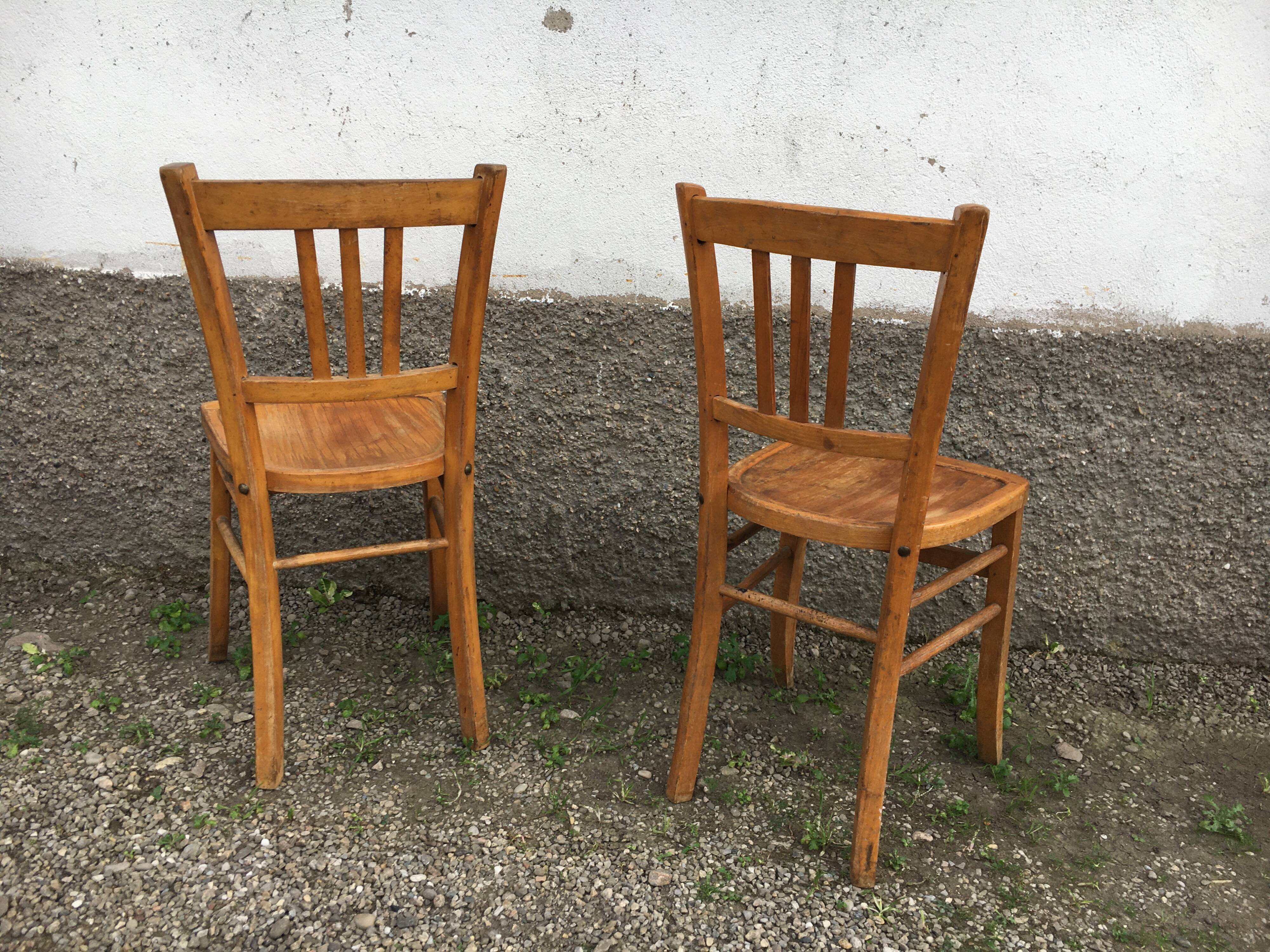 Paire de chaises bistrot en bois courbé vintage