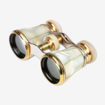 Pair of old theater binoculars Napoleon III Mount of gilded brass and mother-of-pearl