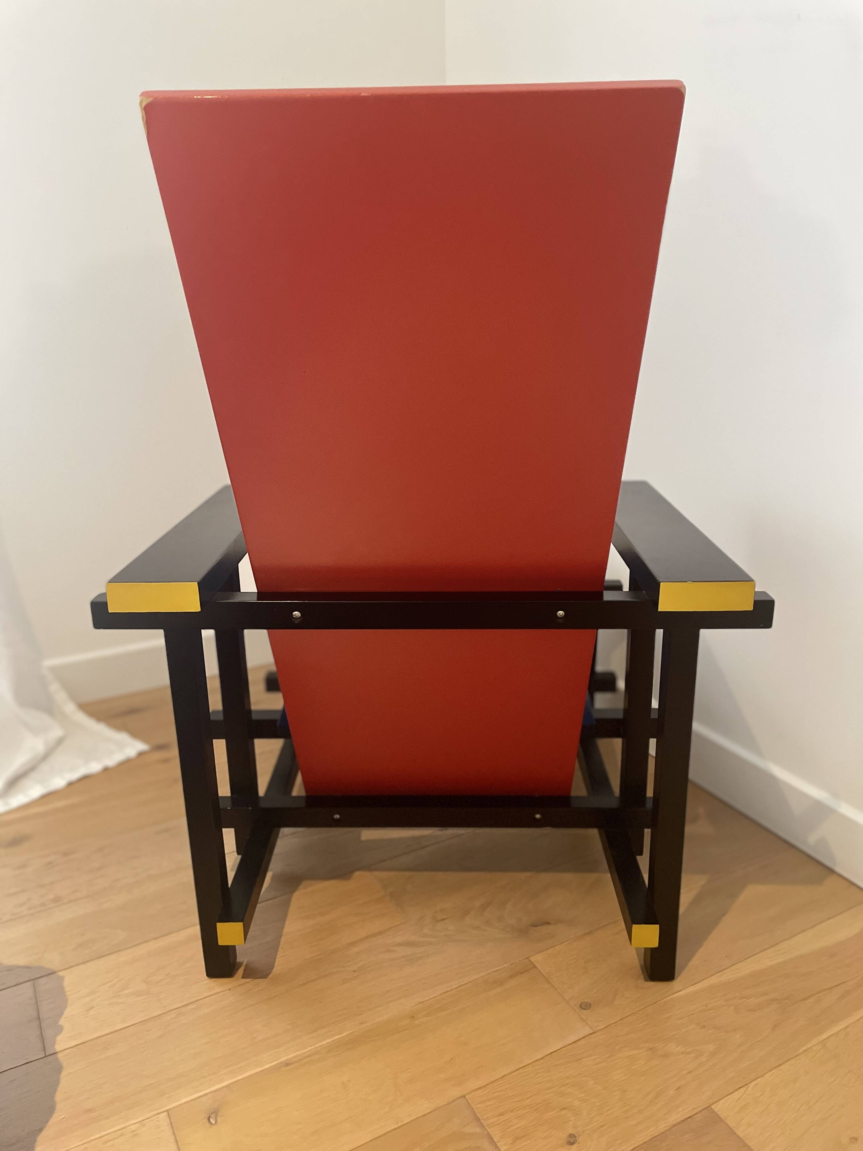 Gerrit T. Rietveld armchair red & blue