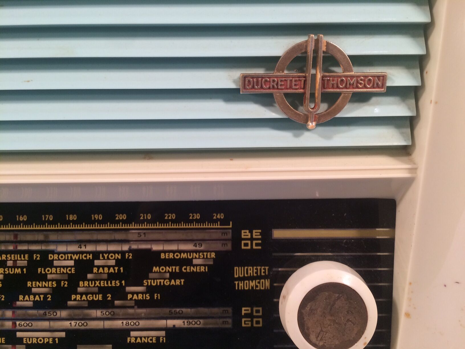 Ancienne radio tsf à lampes ducretet thomson modèle l 934