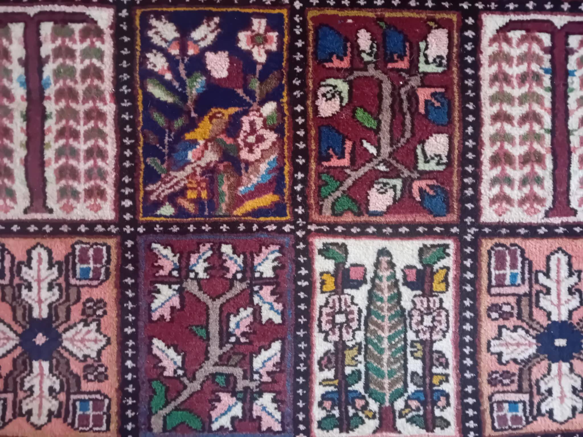 Handmade Persian Bachtiar Rug 208x142cm