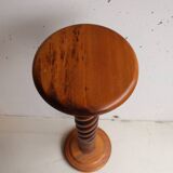 Saddle, pedestal, turned wooden column