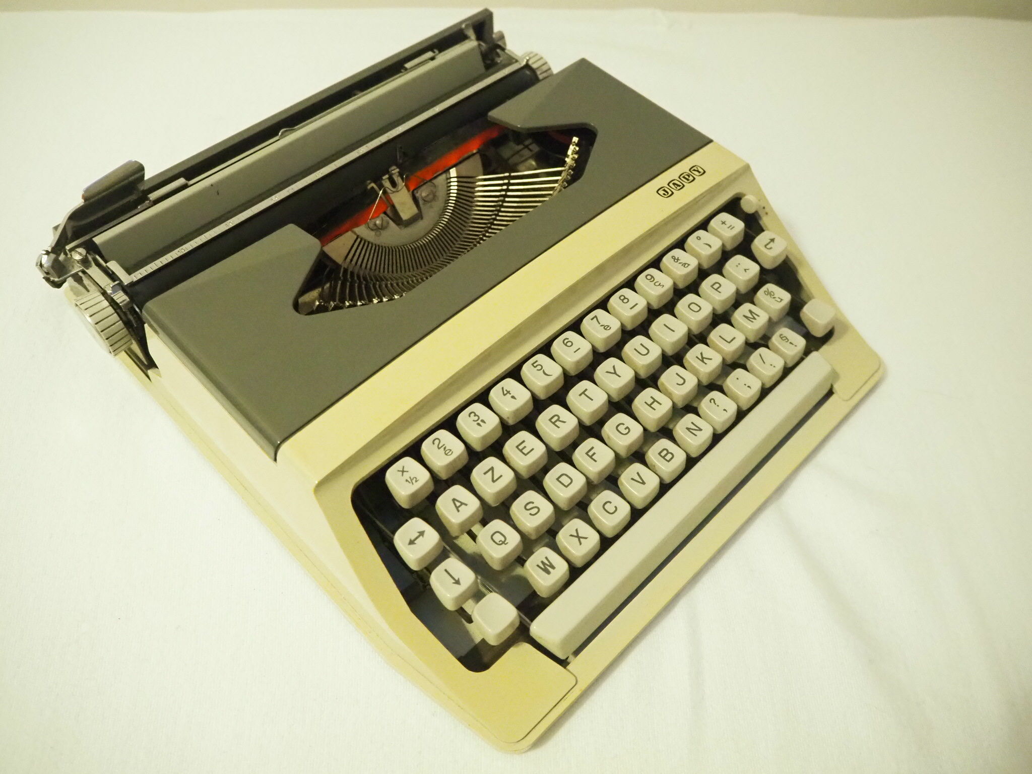 Typewriter Japy L70 - 1968 (with inkpad nine)