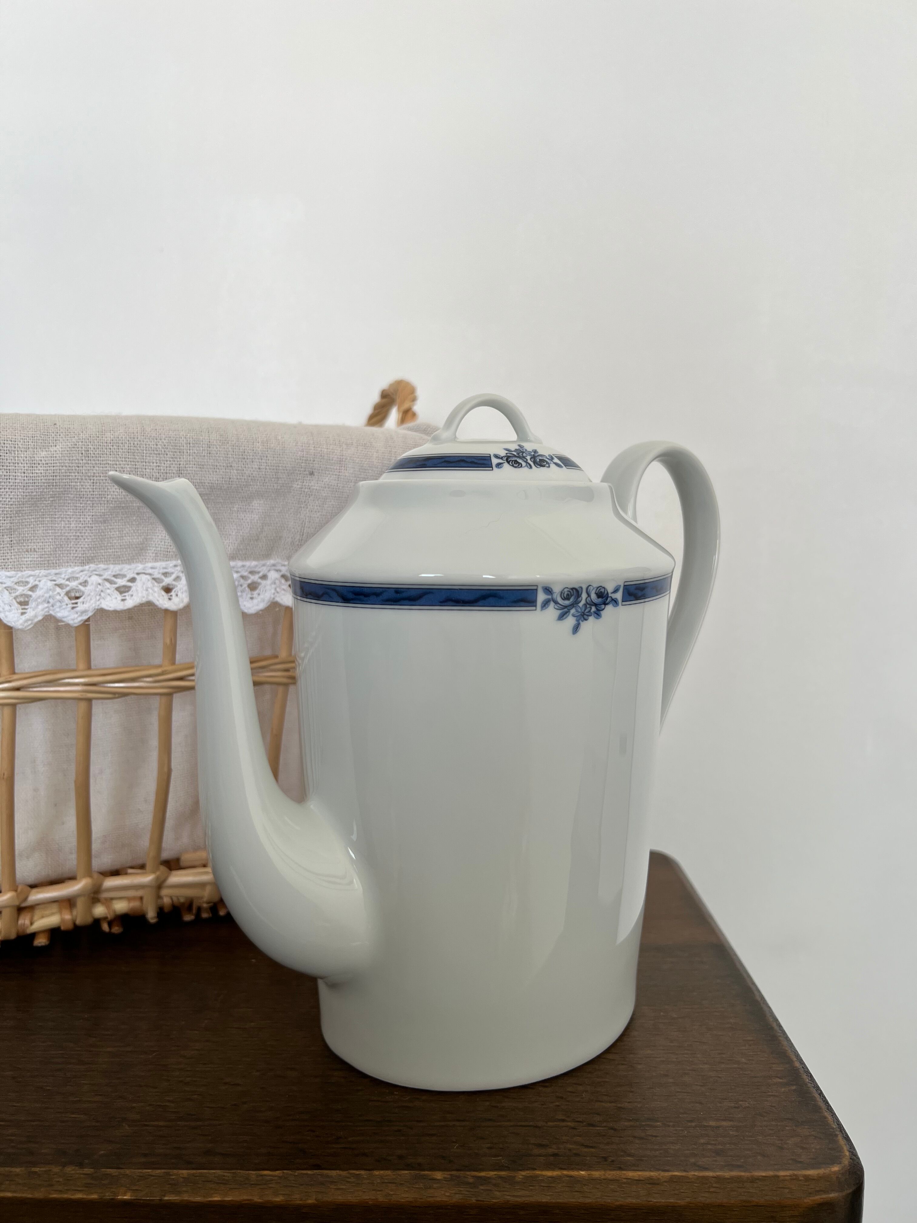 Numbered Sologne porcelain teapot