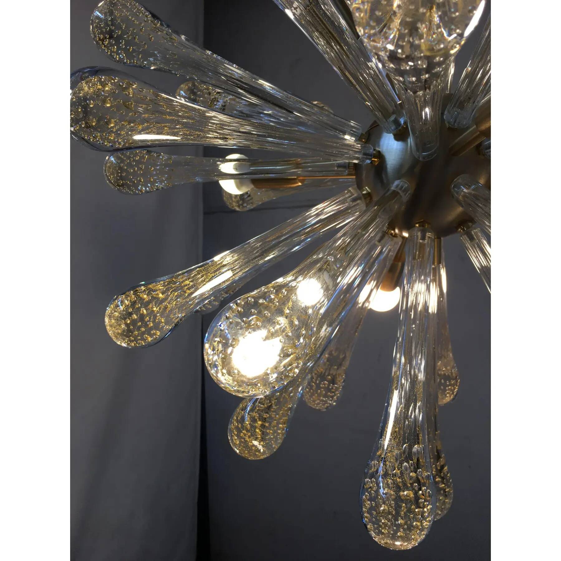 Sputnik Chandelier in Murano Glass with Gold Air Drops and Metal Frame