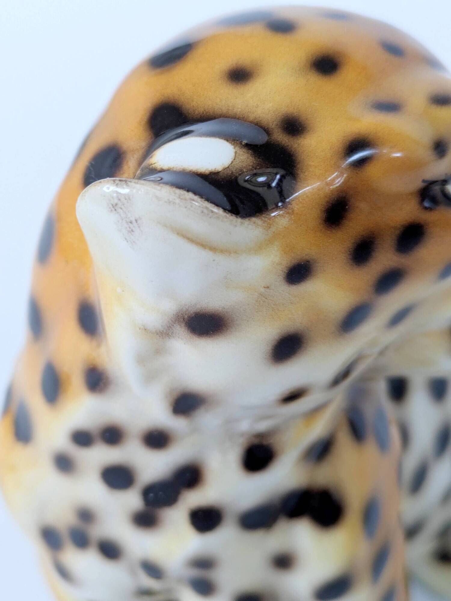 Porcelain leopard statuette, Ronzan, Italy, 1950s