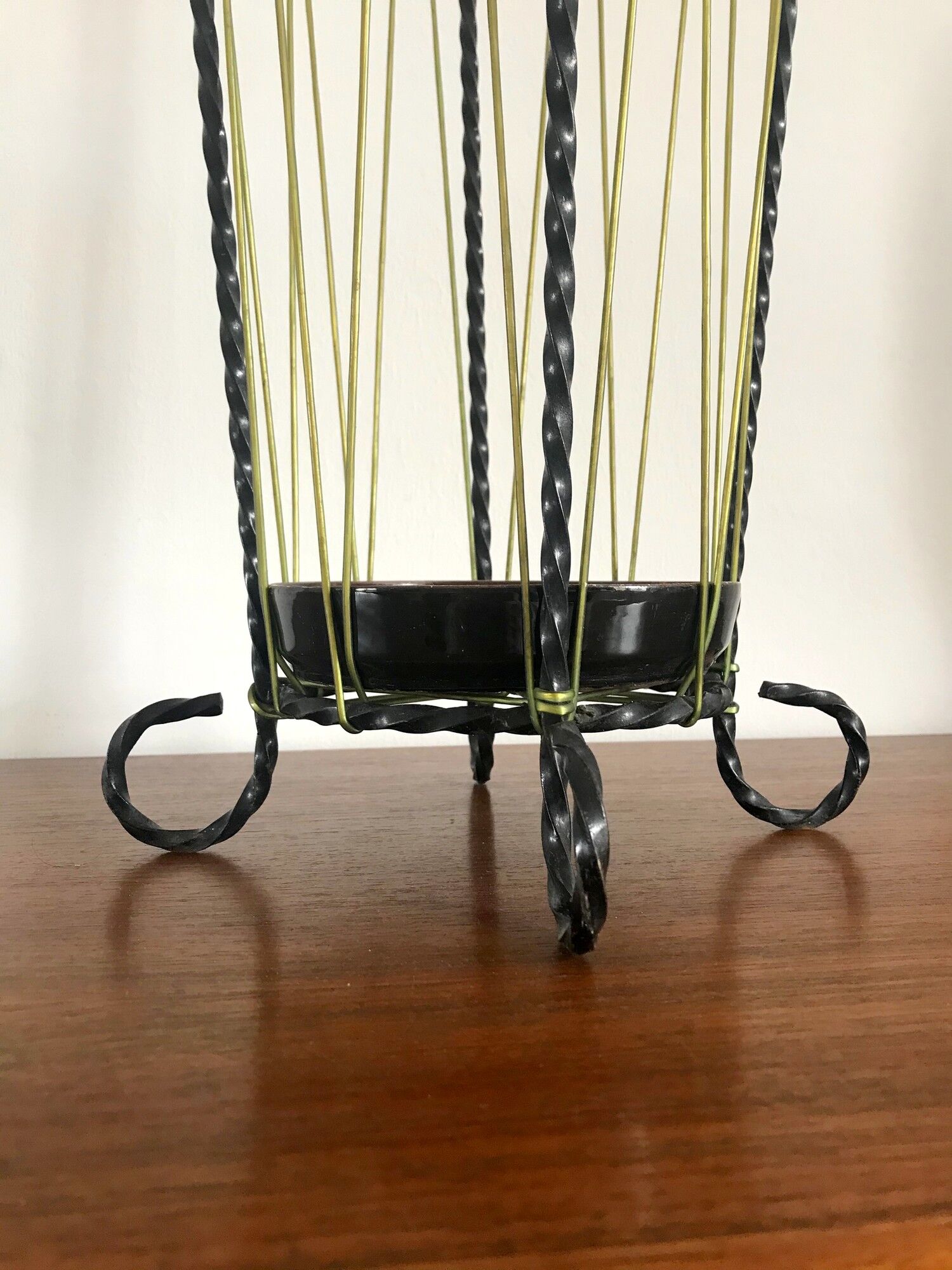 Vintage umbrella door in wrought iron and scoubidou 60s