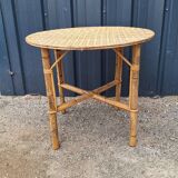 Round rattan table