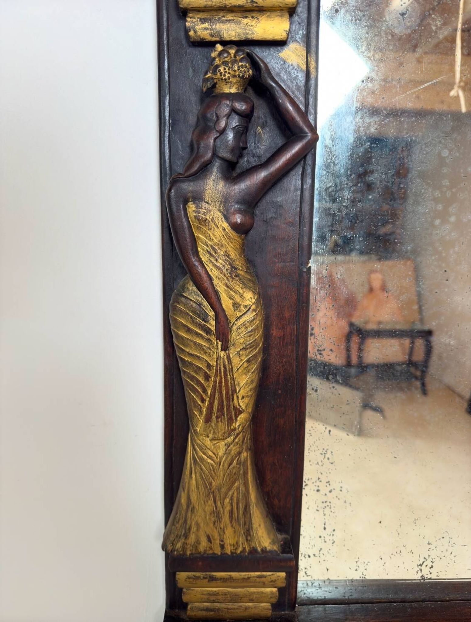 Miroir de style « Art déco » en bois sculpté