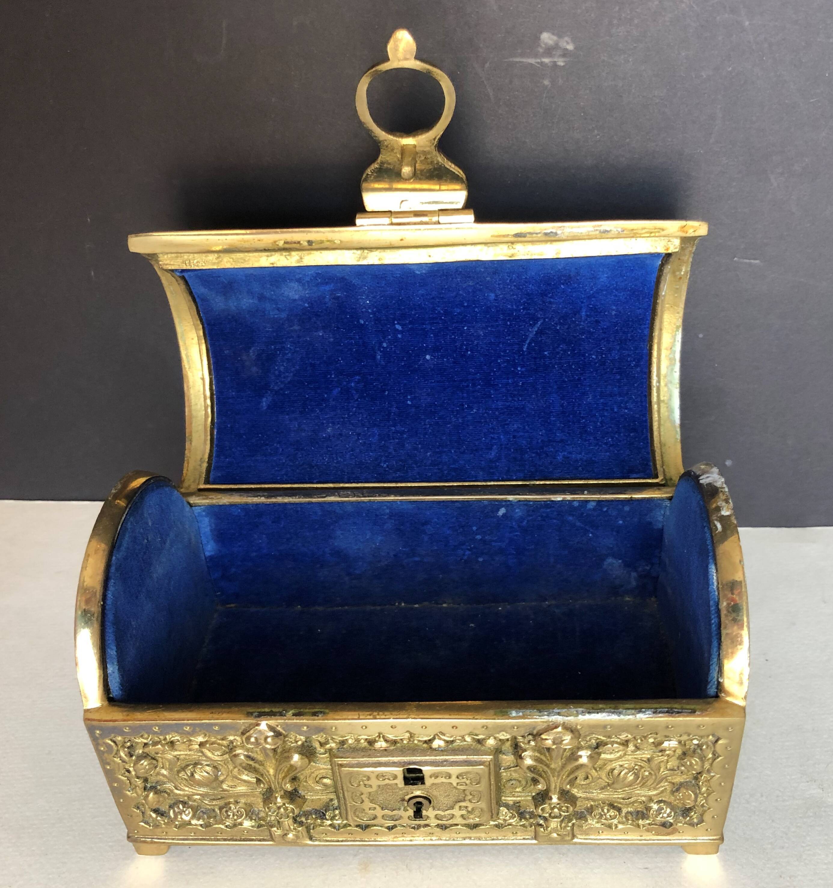 Gilded bronze jewelry chest