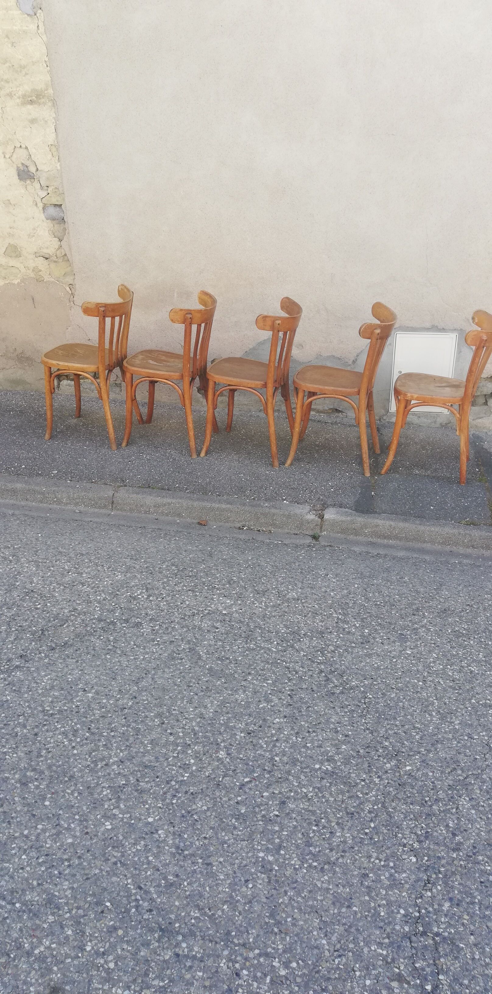 Set of 5 bistro chairs