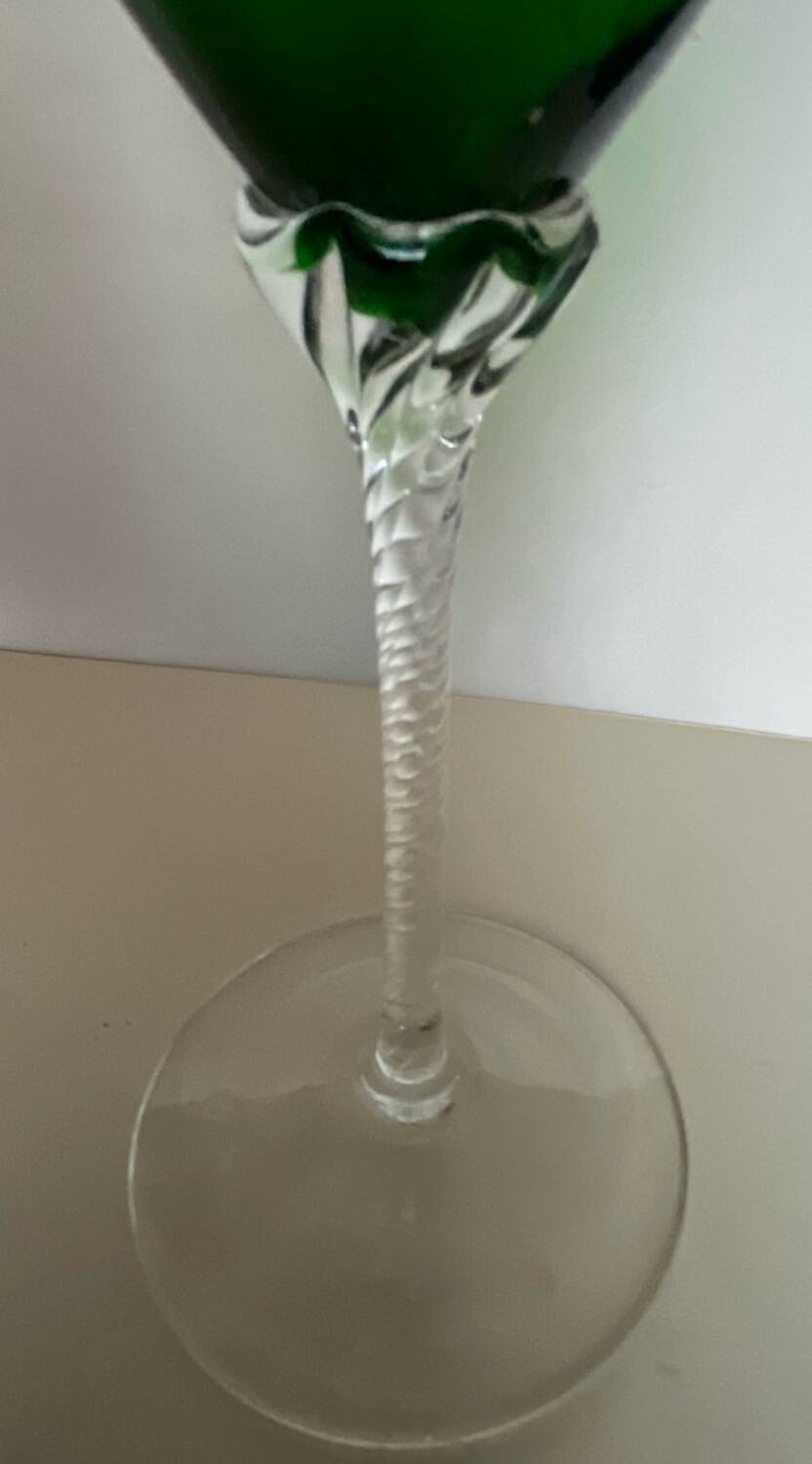 4 coloured stemmed glasses